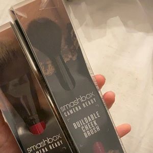 Smashbox buildable cheek brush